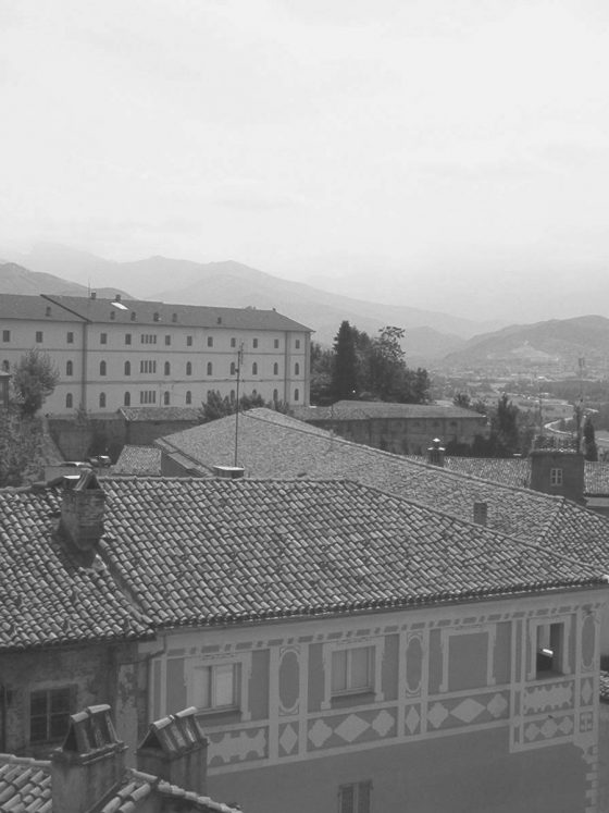 Una scuola o una polveriera a Piazza?